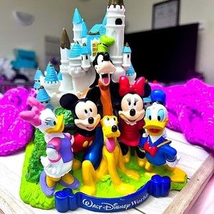 Vintage Walt Disney World Collectible
